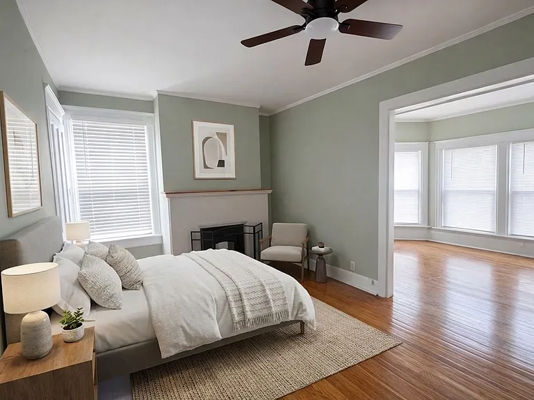 218 N George St — Photo 11