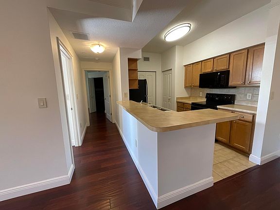 3rd image of 9857 Baywinds Drive #9201