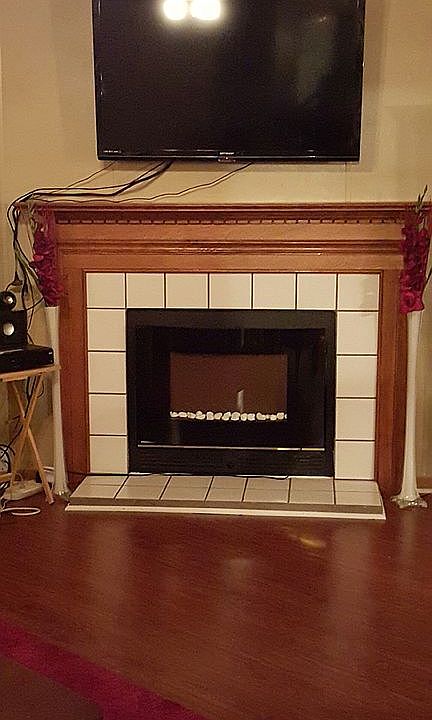 2nd image of 297 Edgar Ln