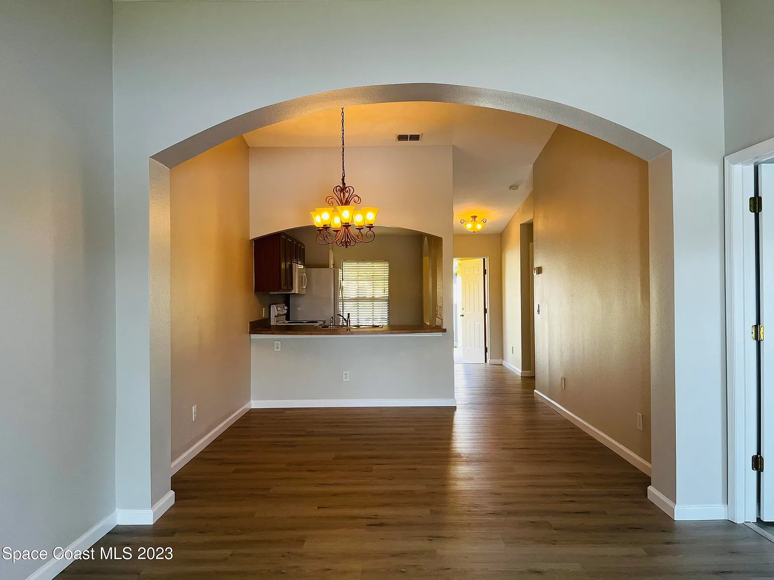 2 bed, 2.0 bath, 1008 sqft, $1,700 — Photo 4