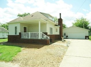 202 S Mannering St, Royalton, IL 62983