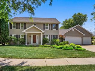 4100 N Wedgewood Dr, Appleton, WI 54915