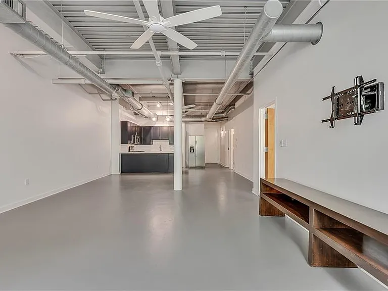 400 Village Pkwy NE #202 — Photo 12