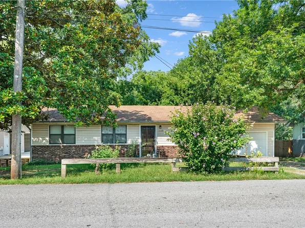 1119 S Ellis Ave, Fayetteville, AR 72701