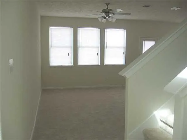 15918 Langhamwood Ln — Photo 3