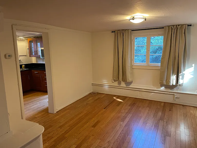 2170 N Vista Del Mar Ave — Photo 7