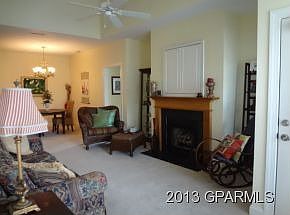 4th image of 1940-204 Tara Ct