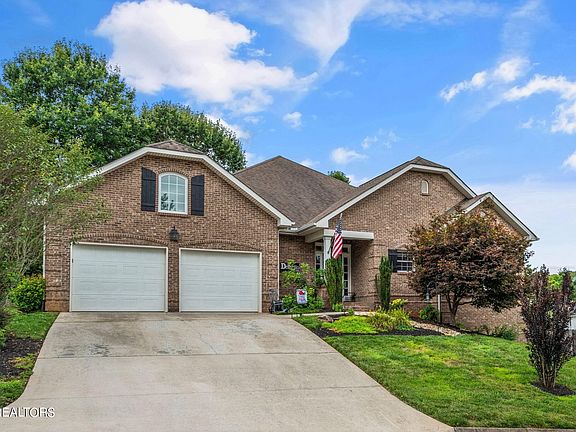 3rd image of 10309 Ivy Hollow Dr