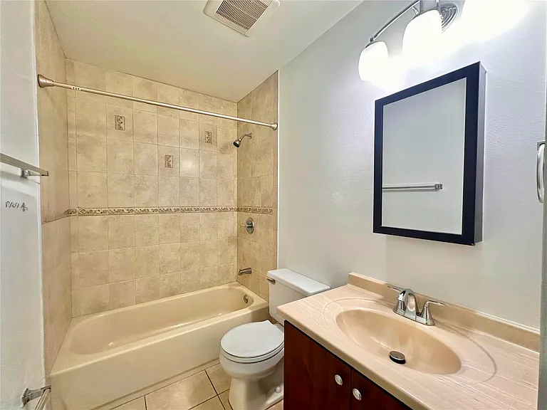 1732 Meridian Ave #3 — Photo 2