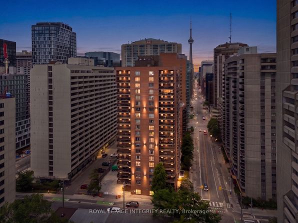475 Laurier Ave W #2001, Ottawa, ON K1R 7X1