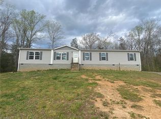 217 McMillian Ln, Mount Airy, NC 27030