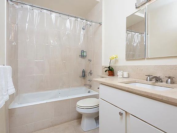 5th image of 930 5th Ave #7G