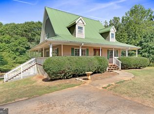 83 Woodland Hills Dr, Royston, GA 30662