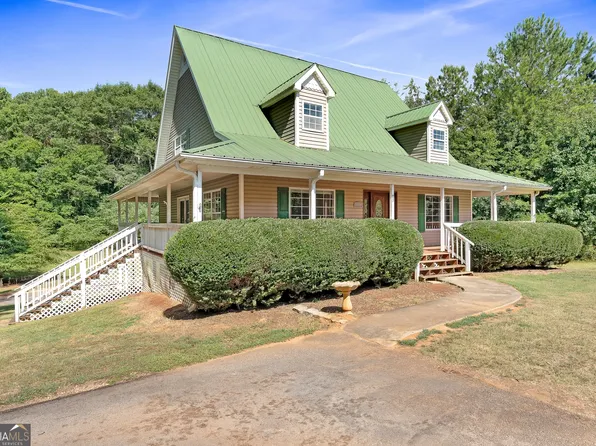 83 Woodland Hills Dr, Royston, GA 30662