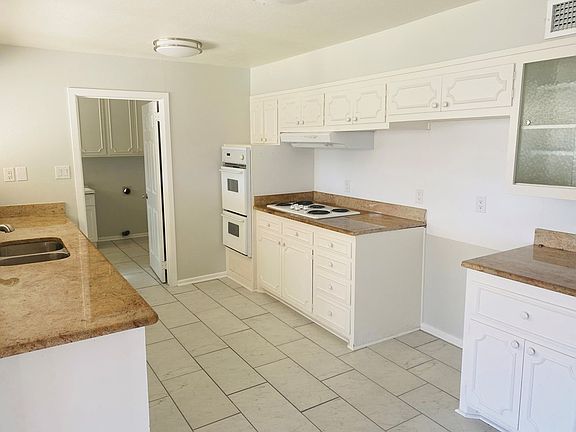 5th image of 1215 Neely Ave