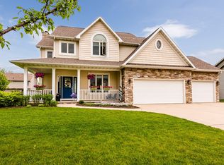 2395 Perry Dr, Stevensville, MI 49127