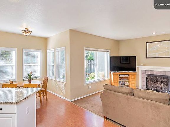 Kitchen/Family room