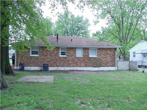2nd image of 4919 Oak Park Dr
