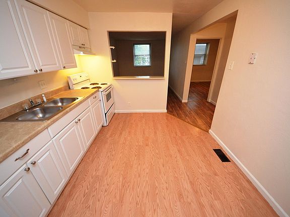 4th image of 7230 Southwest Ave APT 10