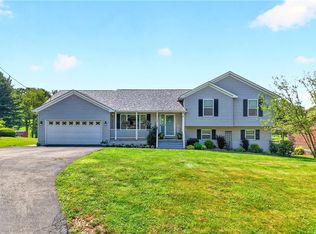725 Vernon Dr, Rostraver Township, PA 15012