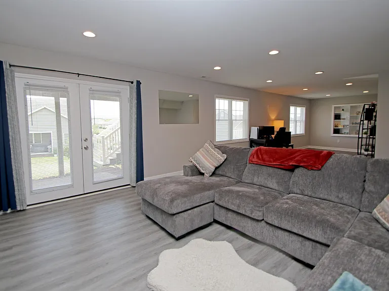224 Spring Run Ln — Photo 33