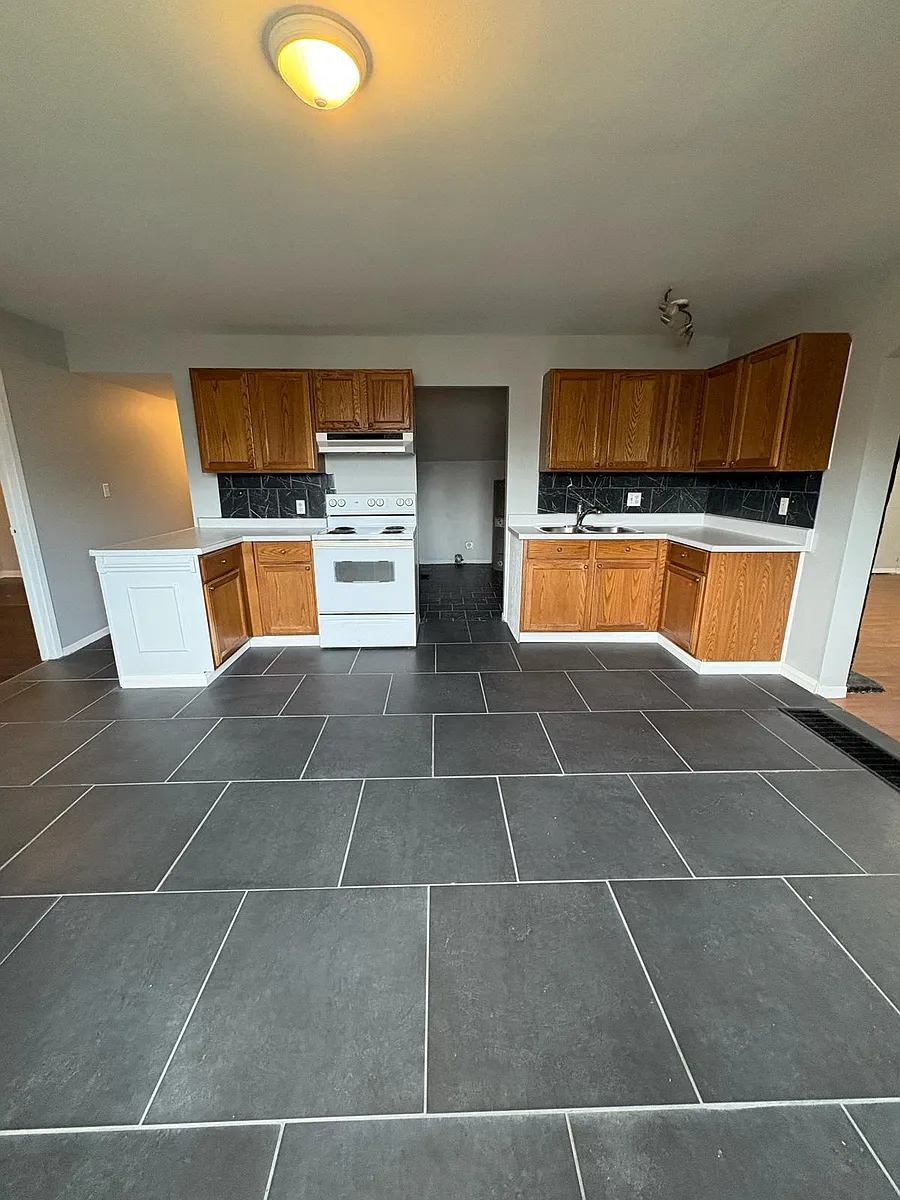 Building Photo - 1059 Felix Ave #1
