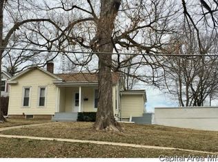 517 W Jefferson St, Petersburg, IL 62675