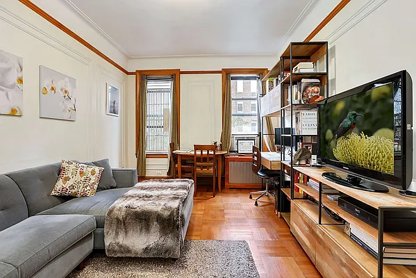 Sold by Redfin Real Estate | media 1