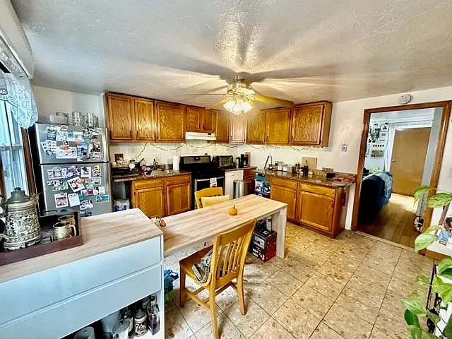 79 N Margin St #4 — Photo 4