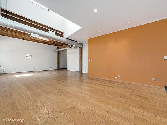 3rd image of 1872 N Clybourn Ave APT 113