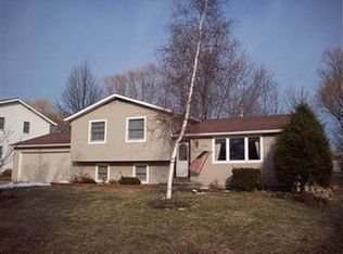 4633 Tudor Ln, Stow, OH 44224