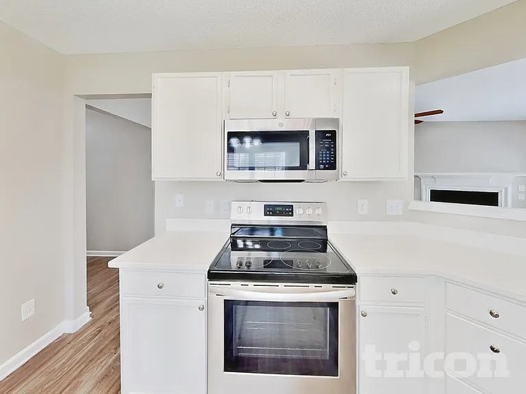 3120 Riverbrooke Dr — Photo 5