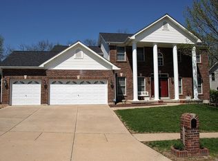 4033 Stonecroft Dr, Saint Charles, MO 63304