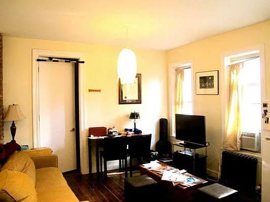 Rented by Town Residential | media 34