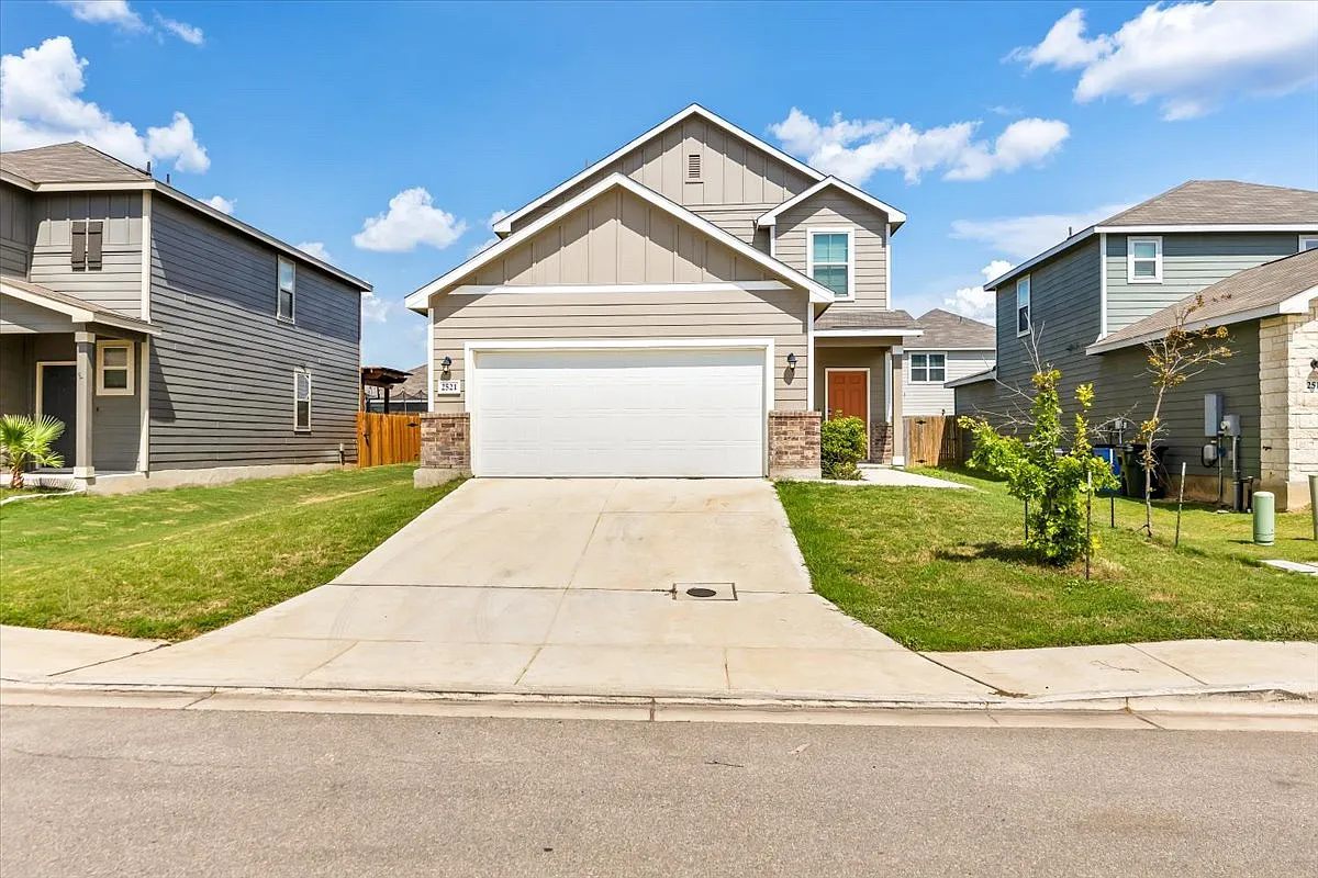 4 bed, 2394 sqft, $1,850 — Photo 3