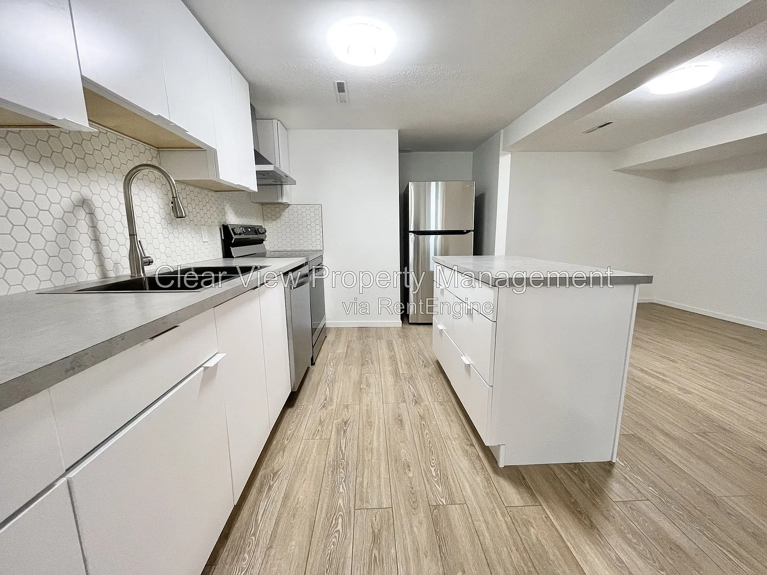 1 bed, 1.0 bath, $1,249 — Photo 2