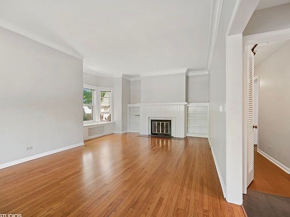 3rd image of 1029 Linden Ave #1