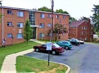 6821 Red Top Rd #10, Takoma Park, MD 20912