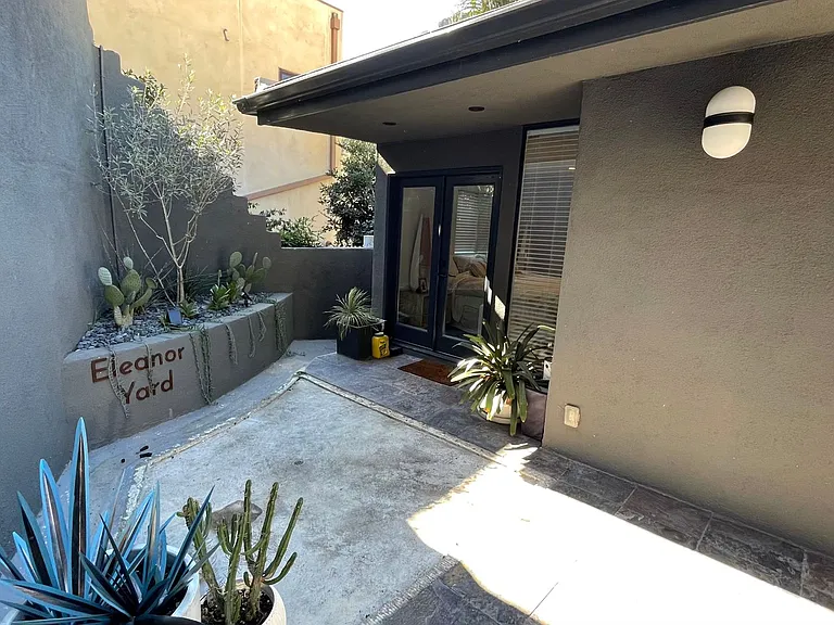 1854 Franklin Canyon Dr — Photo 41