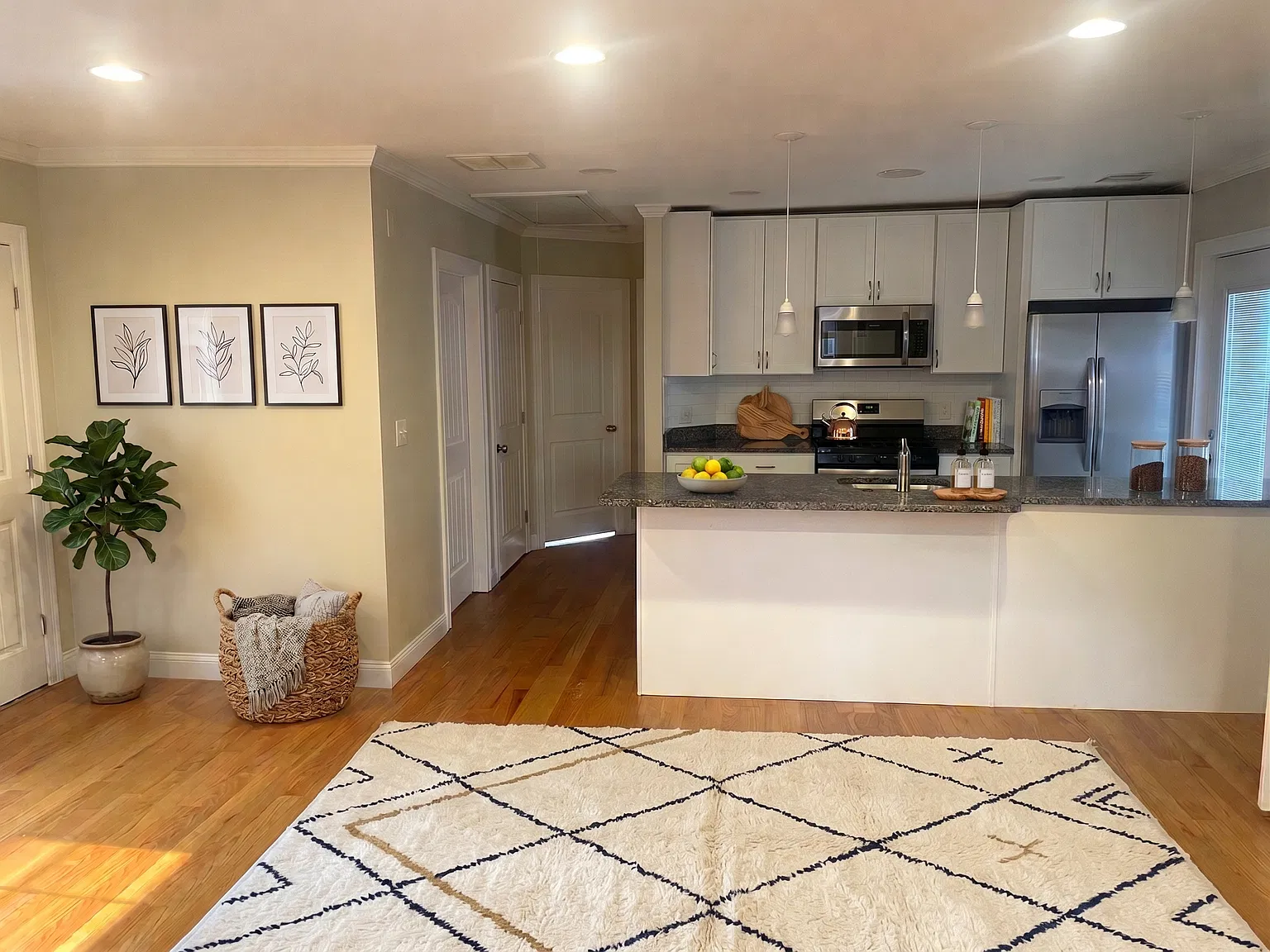 2 bed, 1.5 bath, 852 sqft, $2,800 — Photo 4