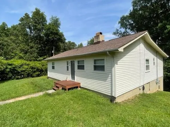 455 East Dr, Oak Ridge, TN 37830
