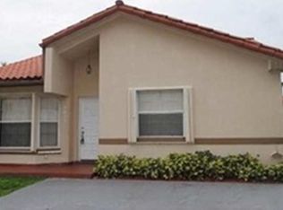 2437 W 73rd Pl, Hialeah, FL 33016