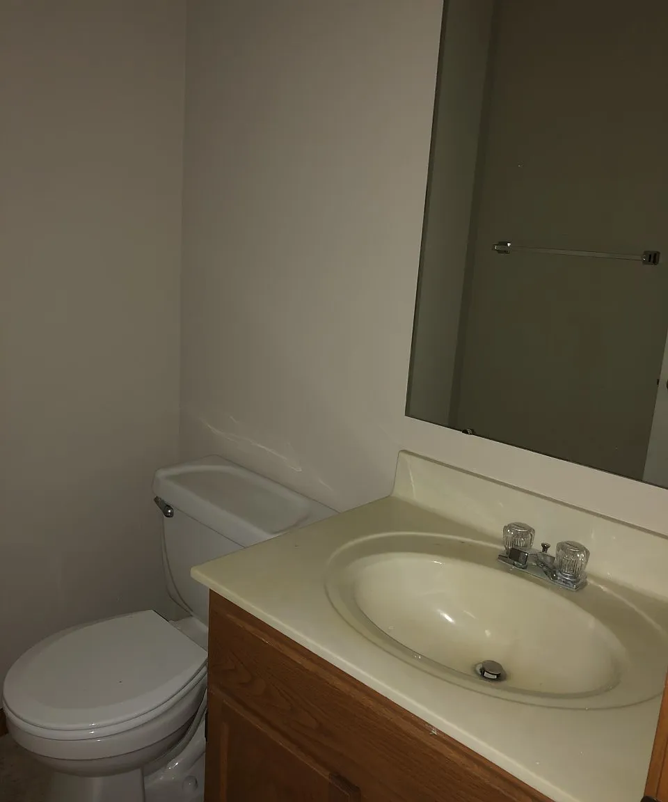 2 bed, 1.5 bath, 1024 sqft, $1,350 — Photo 3