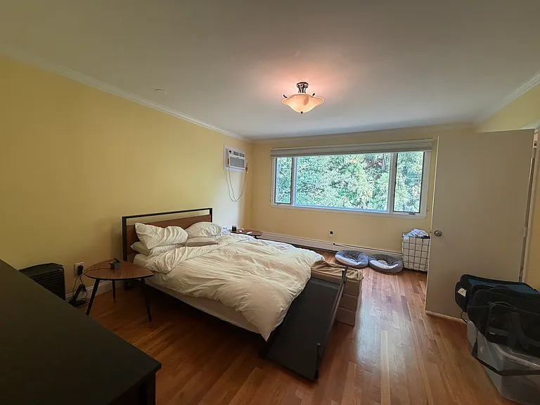 56 Noble St #56 — Photo 10