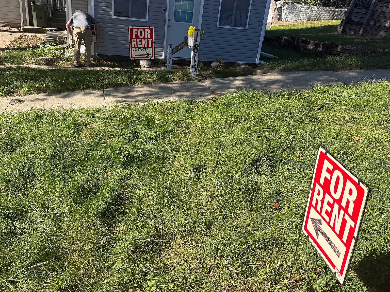 3 bed, 1000 sqft, $1,600 — Photo 2