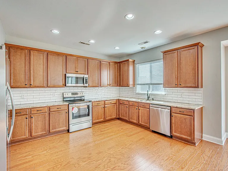 233 Woodbrook Way — Photo 8