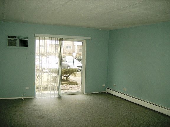 4th image of 234 Shorewood Dr
