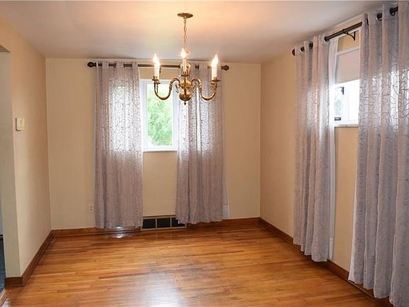 4th image of 525 Overbrook Blvd