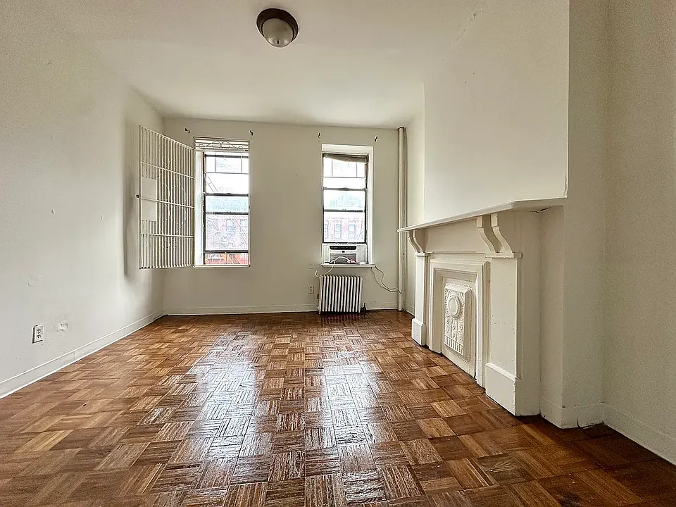 1577 York Ave #4C