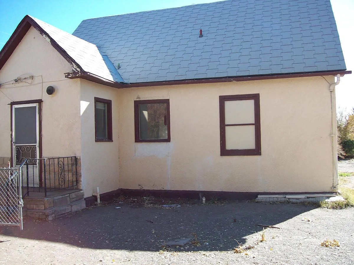 4 bed, $1,200 — Photo 2